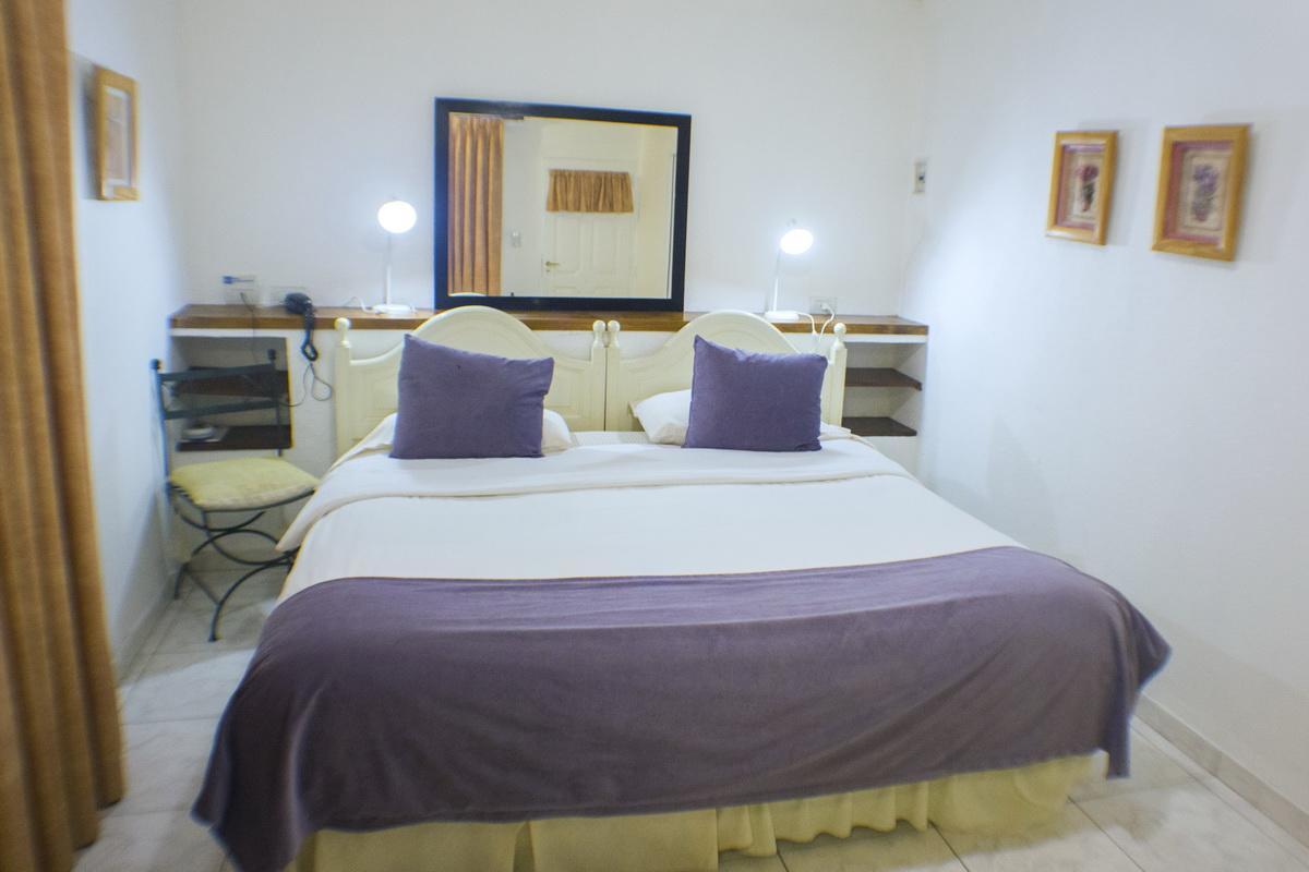 Bernie'S Bed & Breakfast , A 3 Kilometros Del Aerop Ezeiza, Van ,In-Out, Free Ezeiza Airport Exterior foto