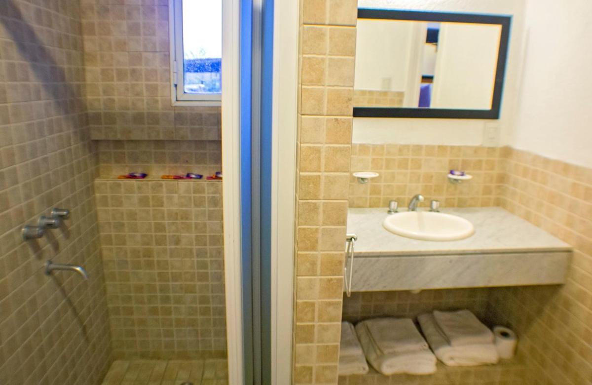 Bernie'S Bed & Breakfast , A 3 Kilometros Del Aerop Ezeiza, Van ,In-Out, Free Ezeiza Airport Exterior foto