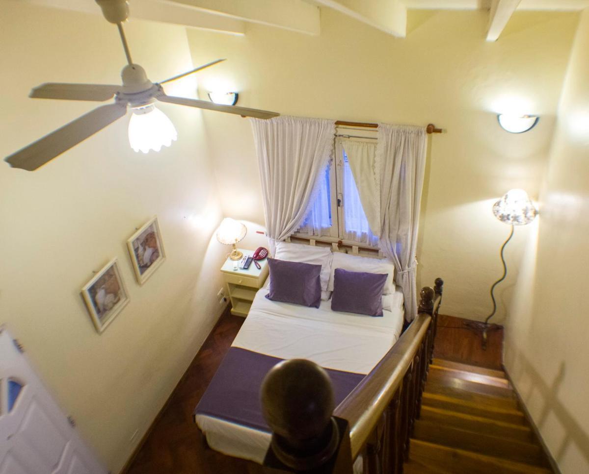 Bernie'S Bed & Breakfast , A 3 Kilometros Del Aerop Ezeiza, Van ,In-Out, Free Ezeiza Airport Exterior foto