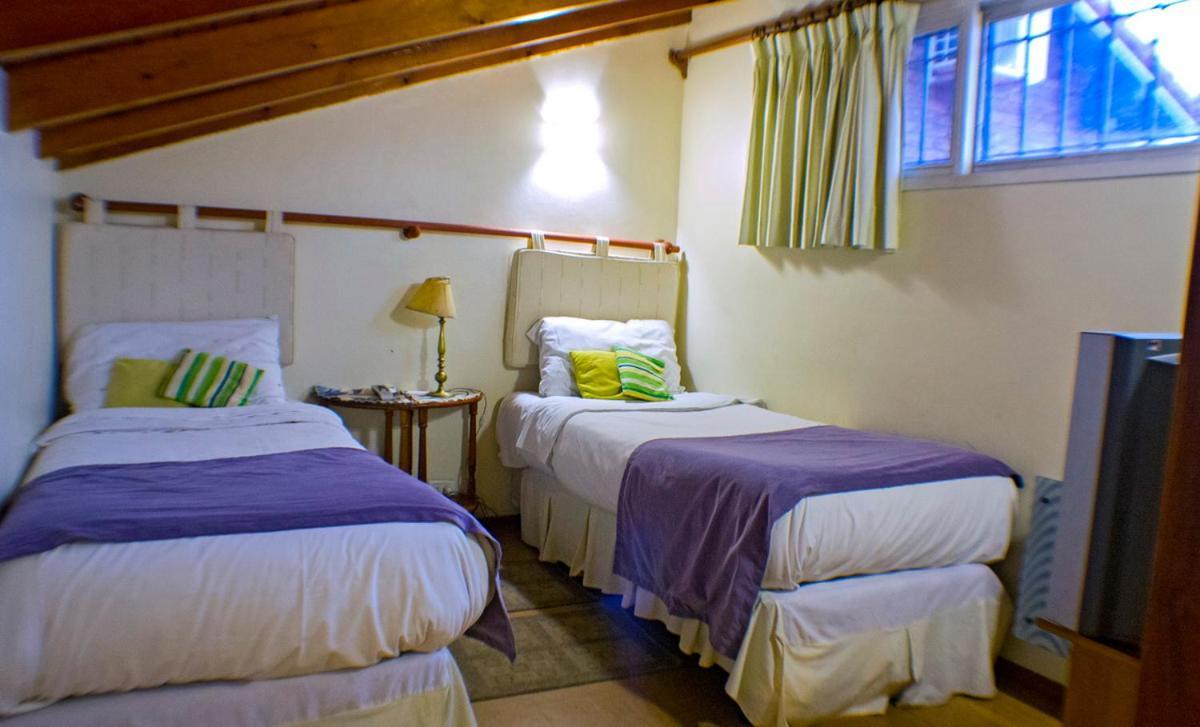 Bernie'S Bed & Breakfast , A 3 Kilometros Del Aerop Ezeiza, Van ,In-Out, Free Ezeiza Airport Exterior foto