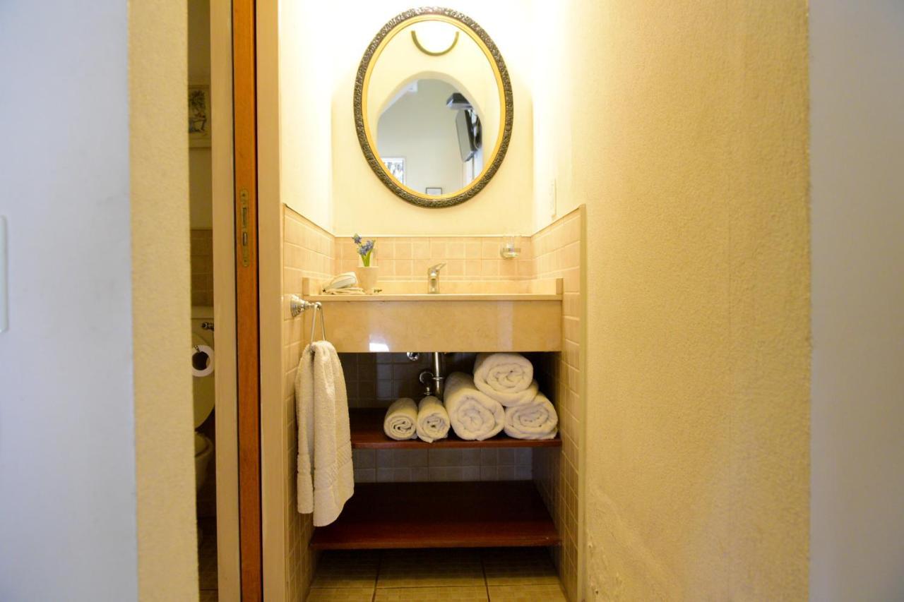Bernie'S Bed & Breakfast , A 3 Kilometros Del Aerop Ezeiza, Van ,In-Out, Free Ezeiza Airport Exterior foto